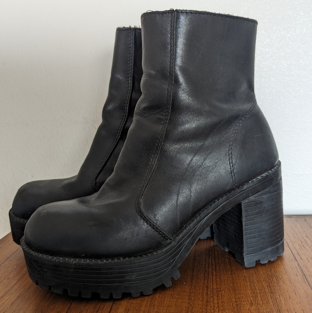 Vintage 90s Chunky Platform Heeled Boots, size 9 - now cleaned and polished!